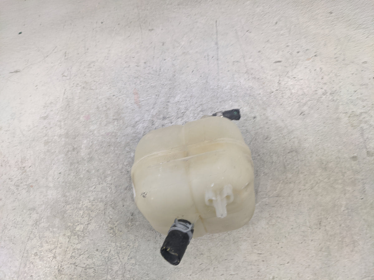 2014-2018 Jeep Cherokee Radiator Coolant Overflow Expansion Tank Bottle 1366830 - Oemusedautoparts1.com