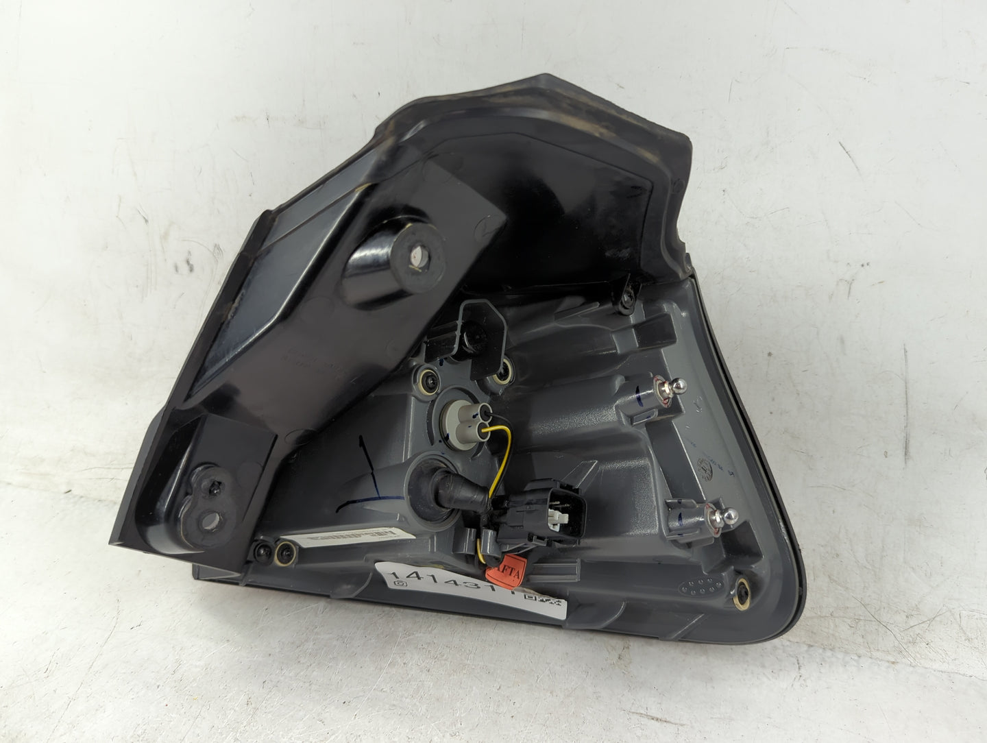 2014-2018 Jeep Cherokee Tail Light Assembly Driver Left OEM Fits Fits 2014 2015 2016 2017 2018 OEM Used Auto Parts - Oemused