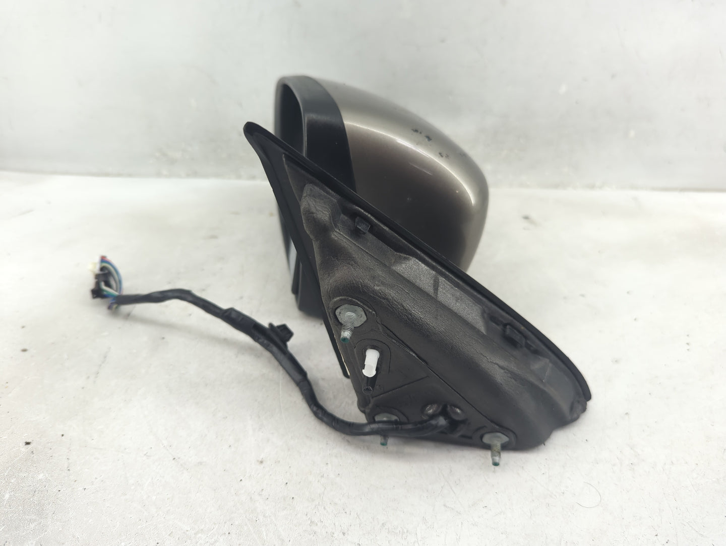 2014-2021 Jeep Cherokee Driver Side View Mirror - Left Door Mirror OEM Used - Oemusedautoparts1.com