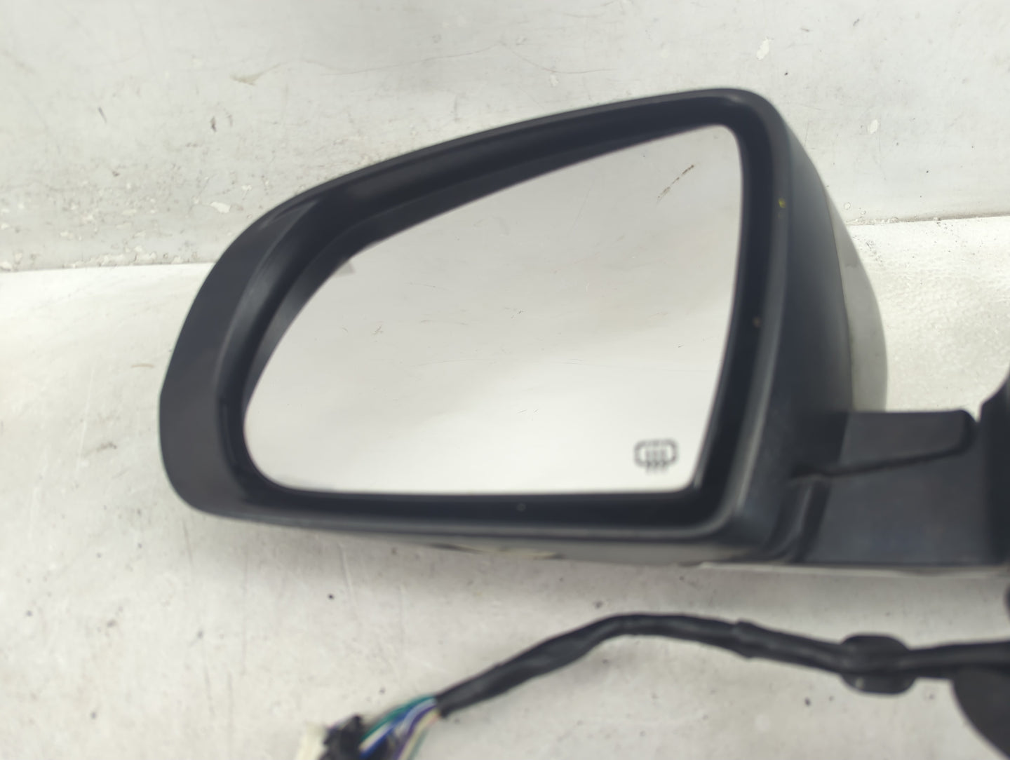 2014-2021 Jeep Cherokee Driver Side View Mirror - Left Door Mirror OEM Used - Oemusedautoparts1.com