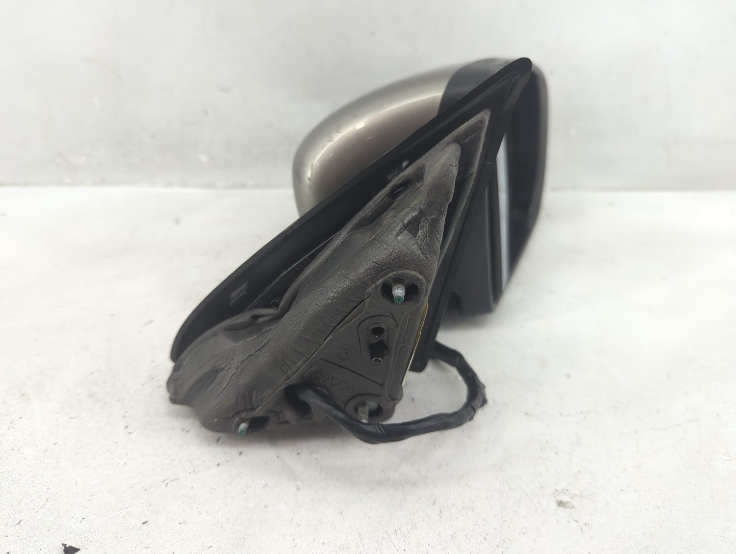 2014-2021 Jeep Cherokee Passenger Side View Mirror - Right Door Mirror OEM Used - Oemusedautoparts1.com