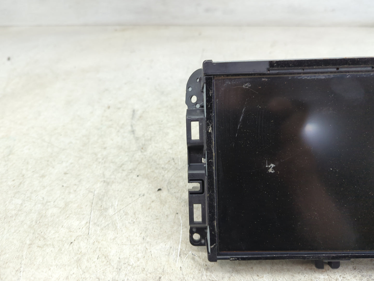 2017 Jeep Cherokee Radio AM FM Cd Player Receiver Replacement P/N:68270061AE Fits OEM Used Auto Parts - Oemusedautoparts1.co
