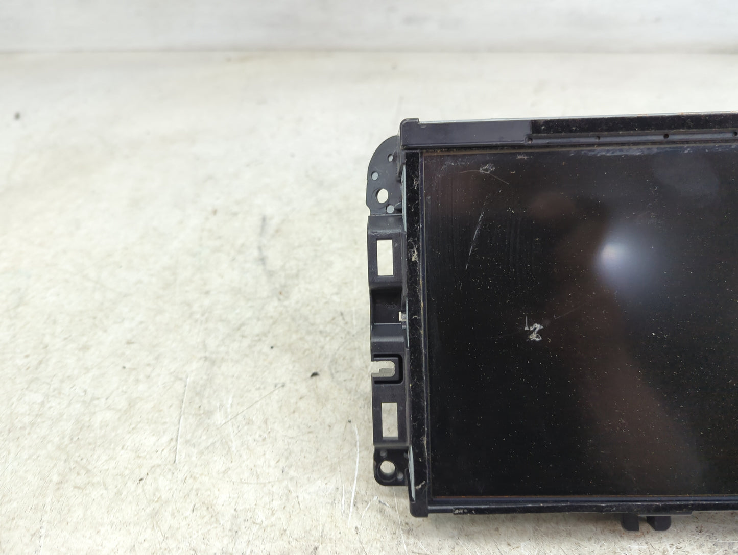 2017 Jeep Cherokee Radio AM FM Cd Player Receiver Replacement P/N:68270061AE Fits OEM Used Auto Parts - Oemusedautoparts1.co