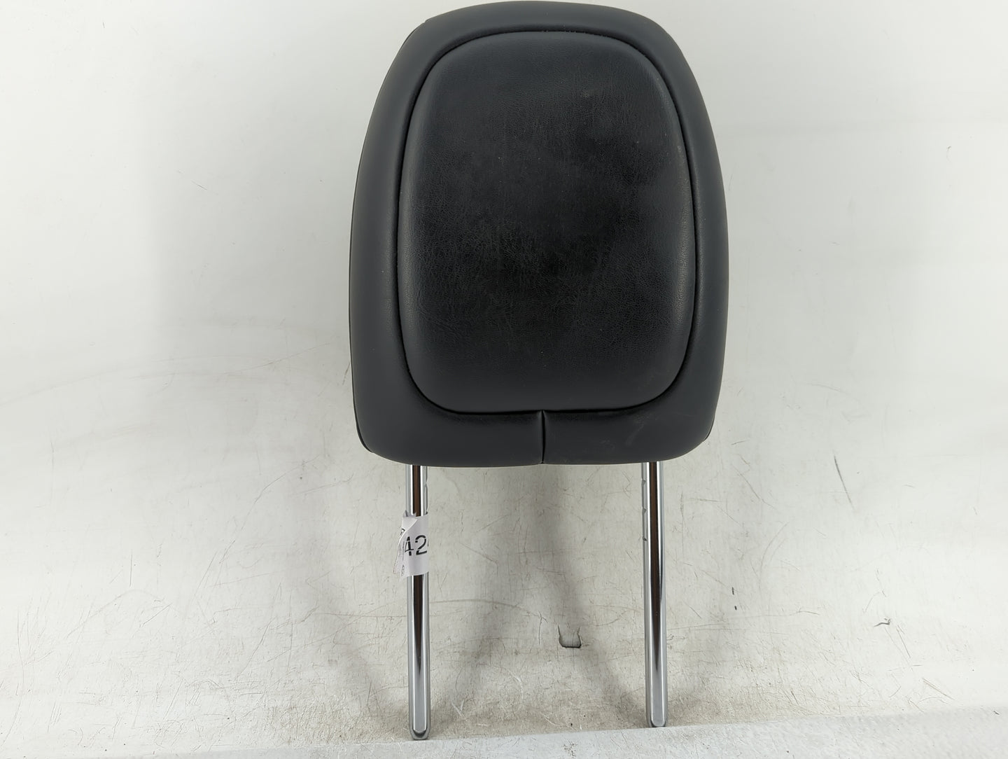 2017 Jeep Cherokee Headrest Head Rest Front Driver Passenger Seat Fits OEM Used Auto Parts - Oemusedautoparts1.com