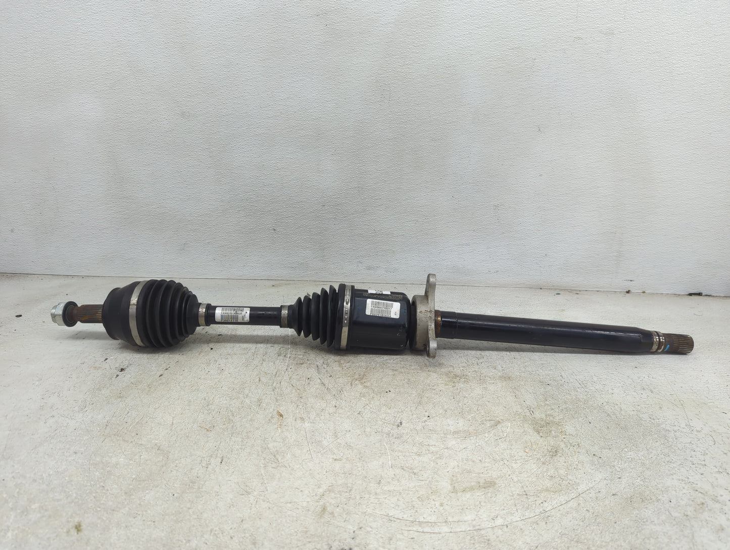 2017-2018 Jeep Cherokee Axle Shaft Front Passenger Cv C/v - Oemusedautoparts1.com