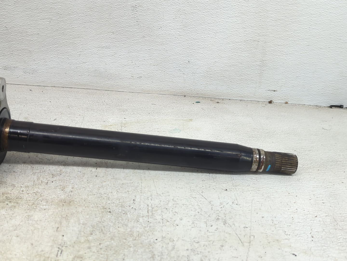2017-2018 Jeep Cherokee Axle Shaft Front Passenger Cv C/v - Oemusedautoparts1.com
