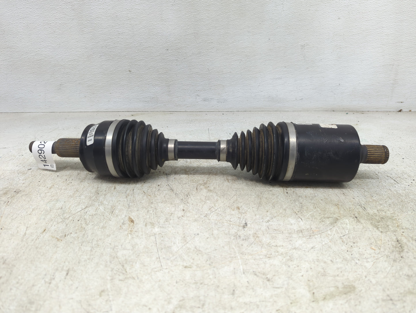 2014-2018 Jeep Cherokee Axle Shaft Rear Passenger Cv C/v - Oemusedautoparts1.com