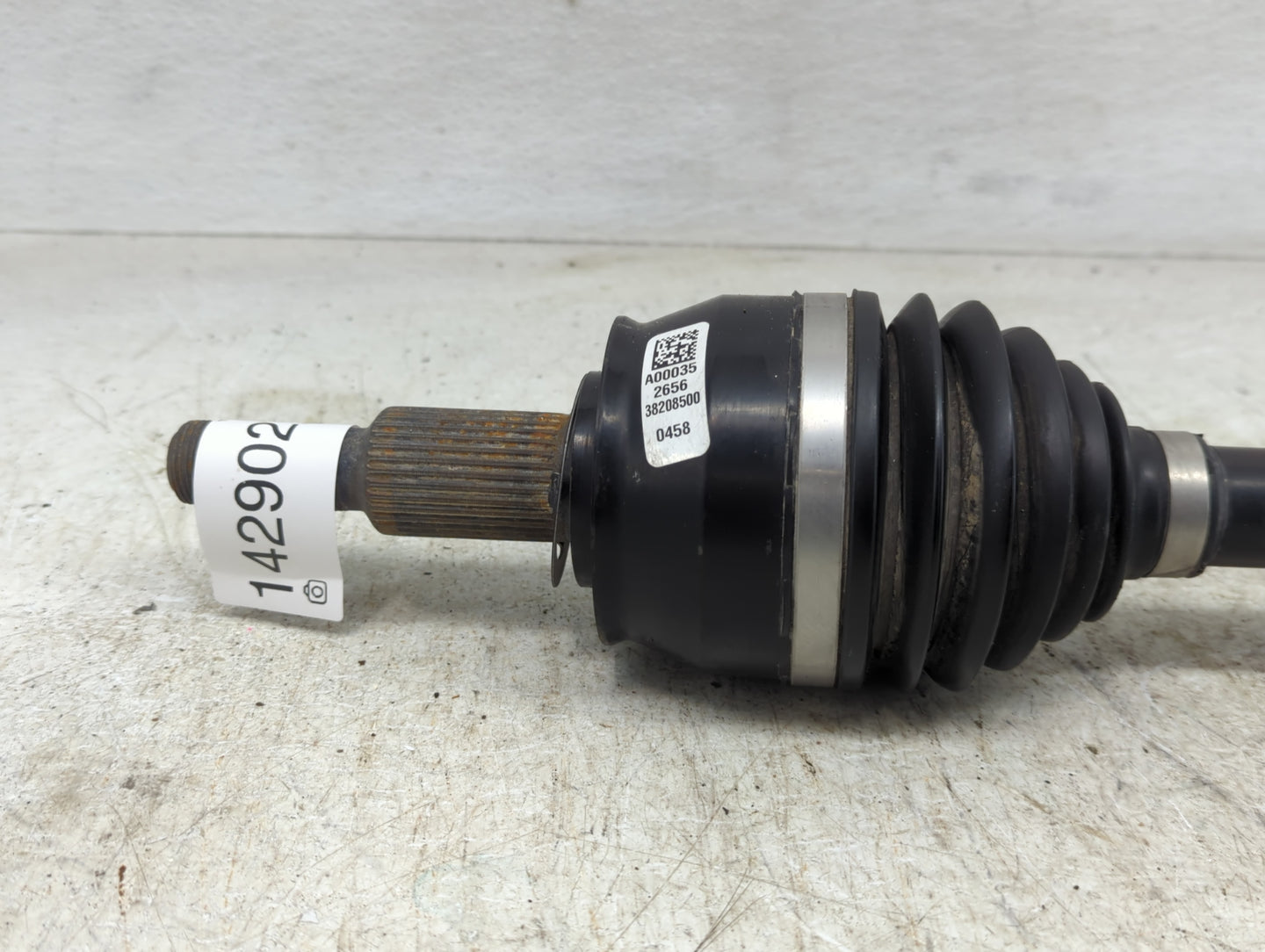 2014-2018 Jeep Cherokee Axle Shaft Rear Passenger Cv C/v - Oemusedautoparts1.com