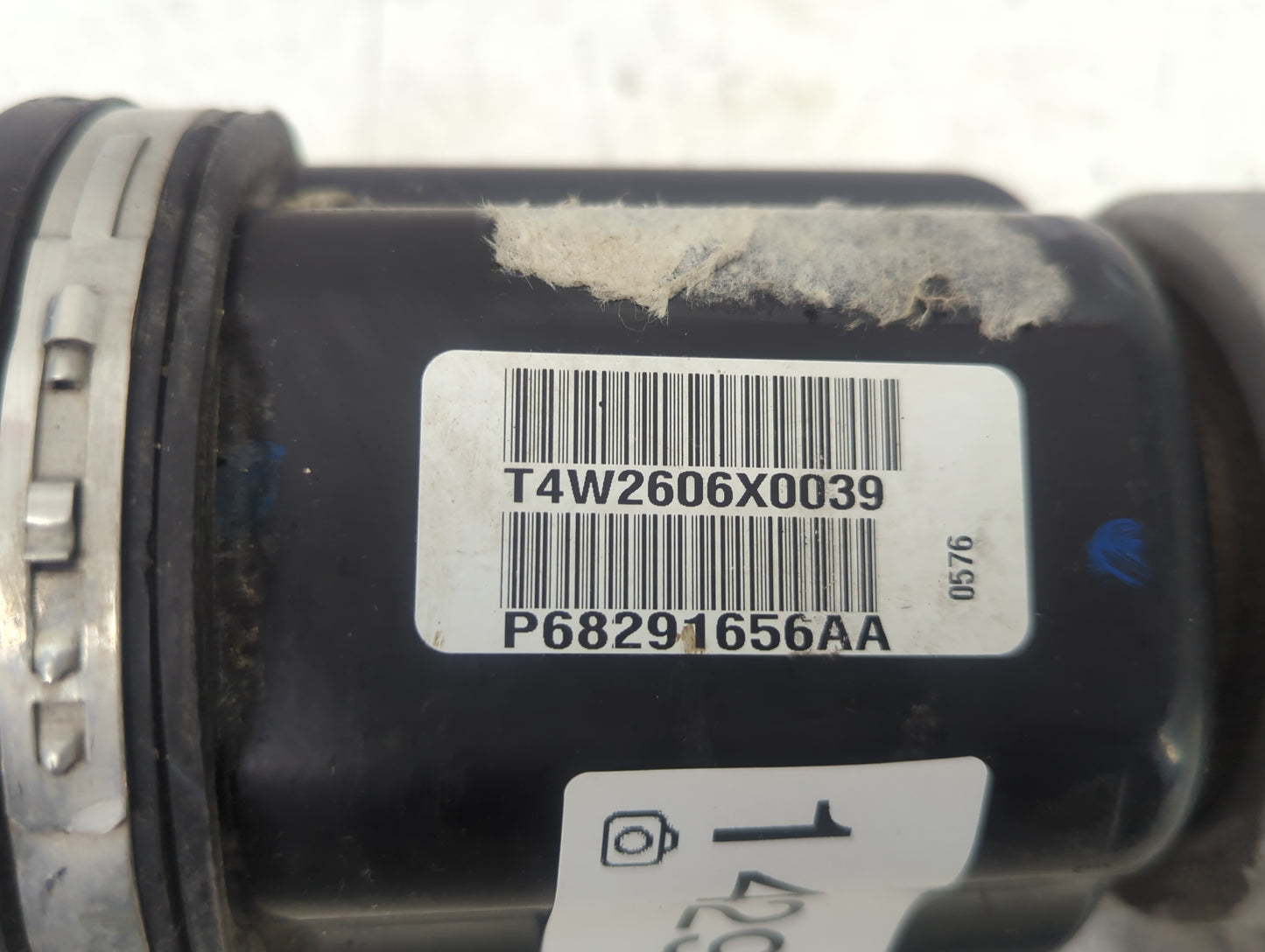 2017-2018 Jeep Cherokee Axle Shaft Front Passenger Cv C/v - Oemusedautoparts1.com