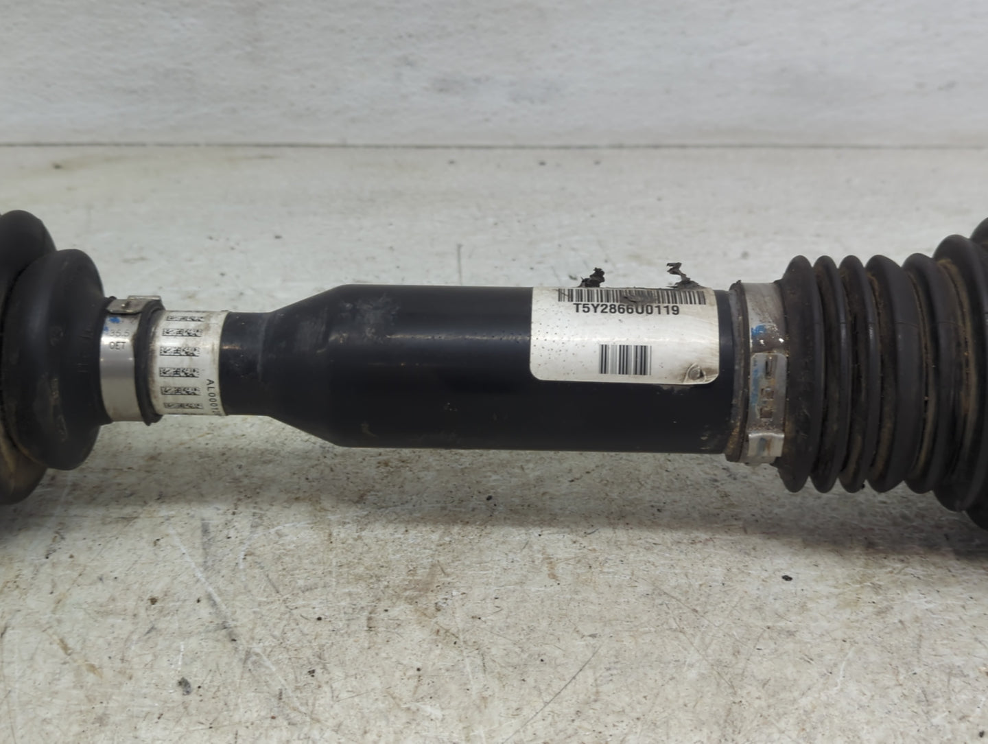 2014-2018 Jeep Cherokee Axle Shaft Front Driver Cv C/v - Oemusedautoparts1.com