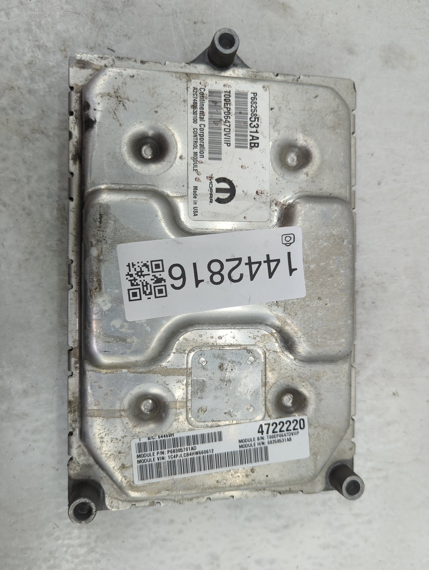 2016-2017 Jeep Cherokee PCM Engine Control Computer ECU ECM PCU OEM P/N:P68258531AB T00EP0647DVIIP Fits Fits 2016 2017 OEM U