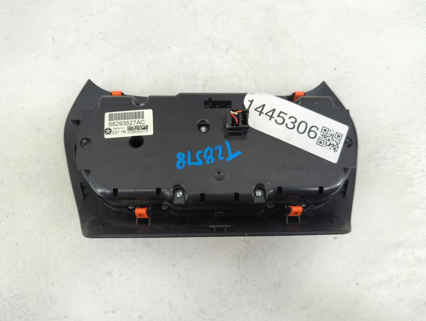 2015-2018 Jeep Cherokee Climate Control Module Temperature AC/Heater Replacement P/N:68293527AC Fits Fits 2015 2016 2017 201