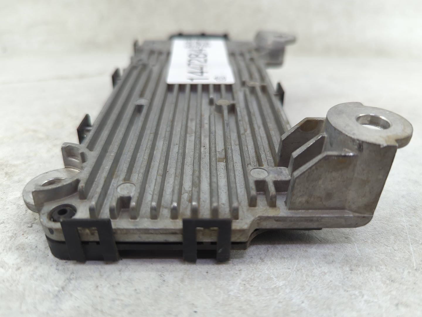 2016-2018 Jeep Cherokee Transmission Control Module Tcu Tcm - Oemusedautoparts1.com