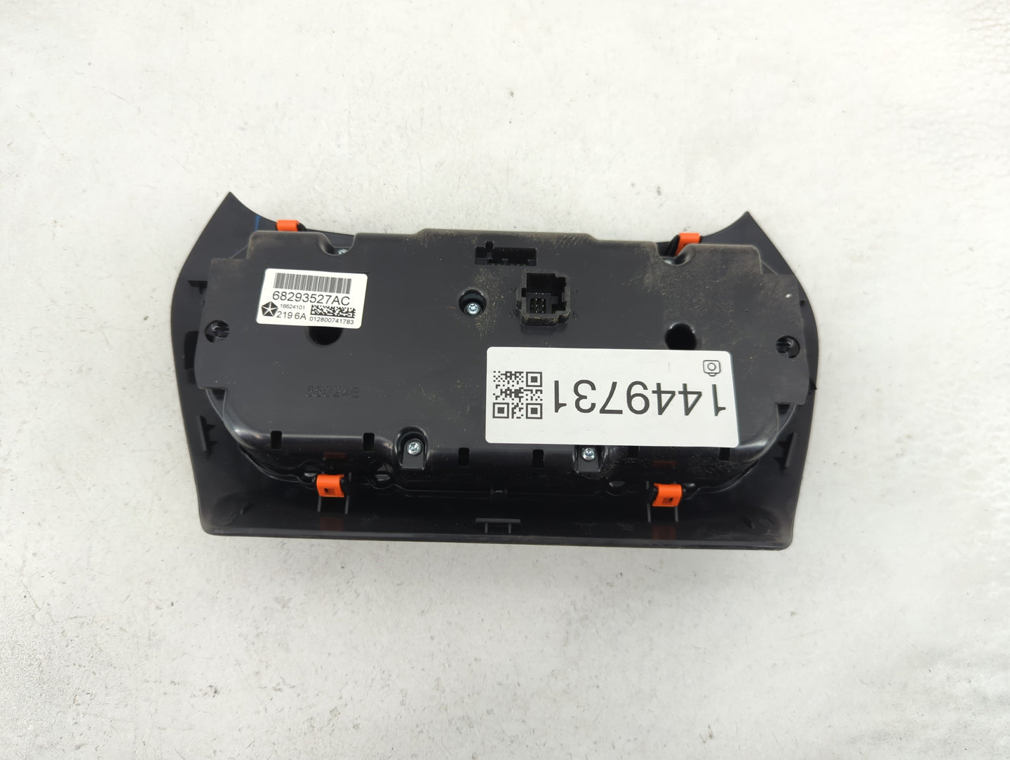 2015-2018 Jeep Cherokee Climate Control Module Temperature AC/Heater Replacement P/N:68293527AC Fits Fits 2015 2016 2017 201