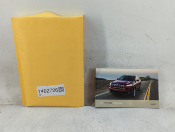 2017 Jeep Cherokee Owners Manual Book Guide P/N:17KL74-926-AA OEM Used Auto Parts - Oemusedautoparts1.com