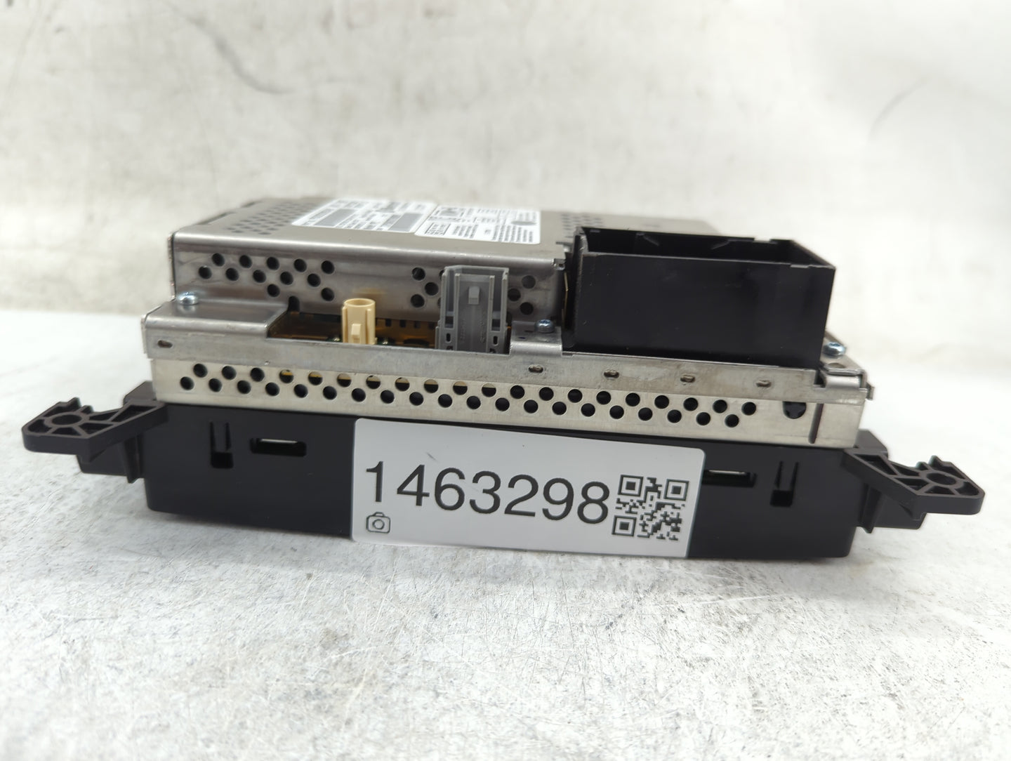 2017 Jeep Cherokee Radio AM FM Cd Player Receiver Replacement P/N:P68292885AB Y7OVP2, 7812H-VP2 Fits OEM Used Auto Parts - O