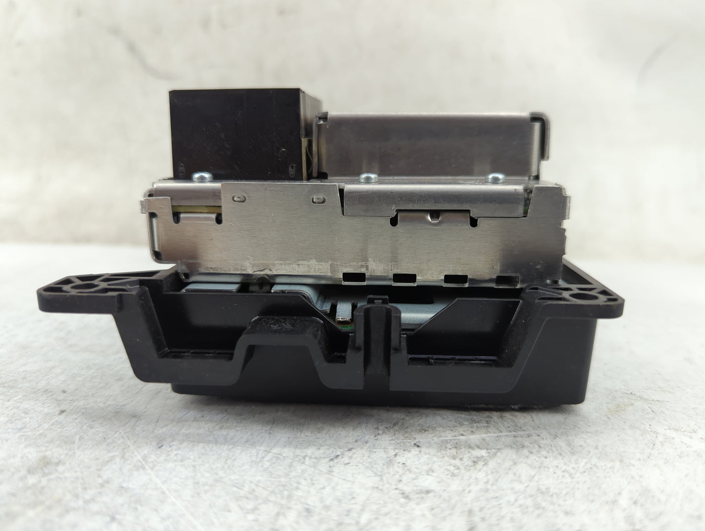 2017 Jeep Cherokee Radio AM FM Cd Player Receiver Replacement P/N:P68292885AB Y7OVP2, 7812H-VP2 Fits OEM Used Auto Parts - O