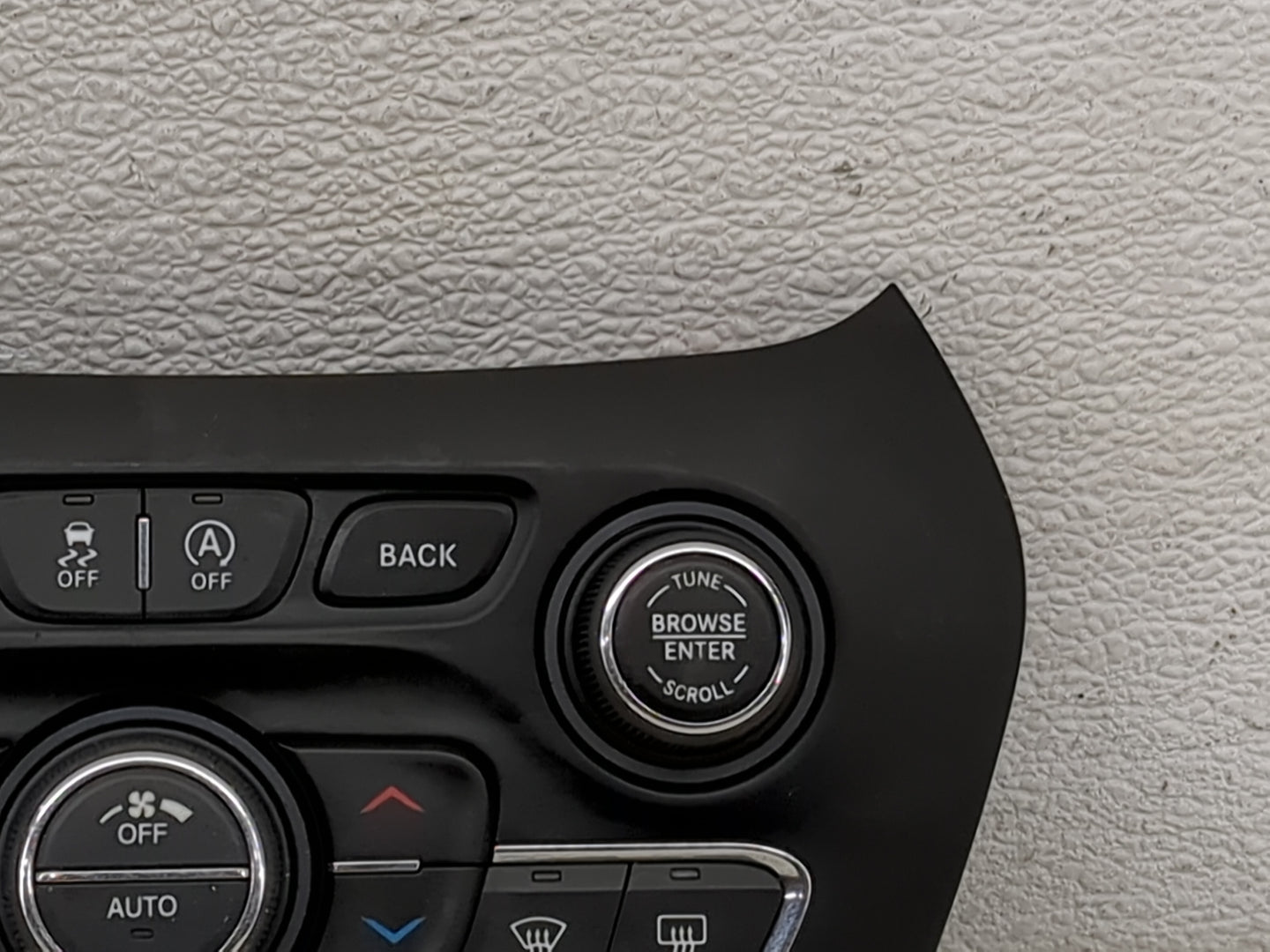 2015-2018 Jeep Cherokee Climate Control Module Temperature AC/Heater Replacement P/N:68249522AA 68293527AC Fits OEM Used Aut