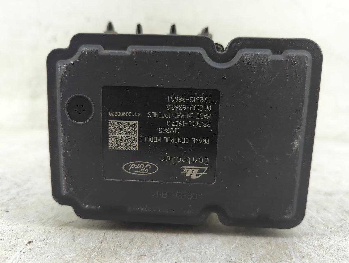 2017 Jeep Cherokee ABS Pump Control Module Replacement P/N:BFD2-437AZ 28.5612-1907.3, 06.2109-6363.3, 06.2613-3866.1 Fits OE