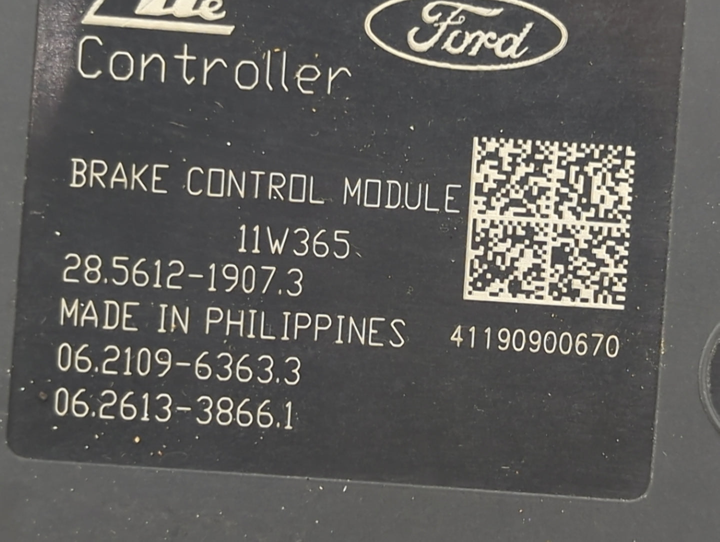 2017 Jeep Cherokee ABS Pump Control Module Replacement P/N:BFD2-437AZ 28.5612-1907.3, 06.2109-6363.3, 06.2613-3866.1 Fits OE