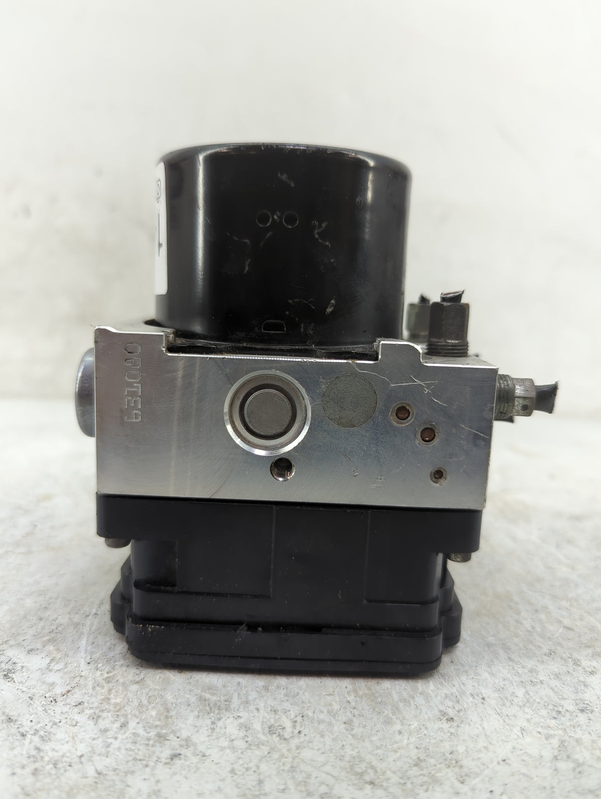 2017 Jeep Cherokee ABS Pump Control Module Replacement P/N:BFD2-437AZ 28.5612-1907.3, 06.2109-6363.3, 06.2613-3866.1 Fits OE