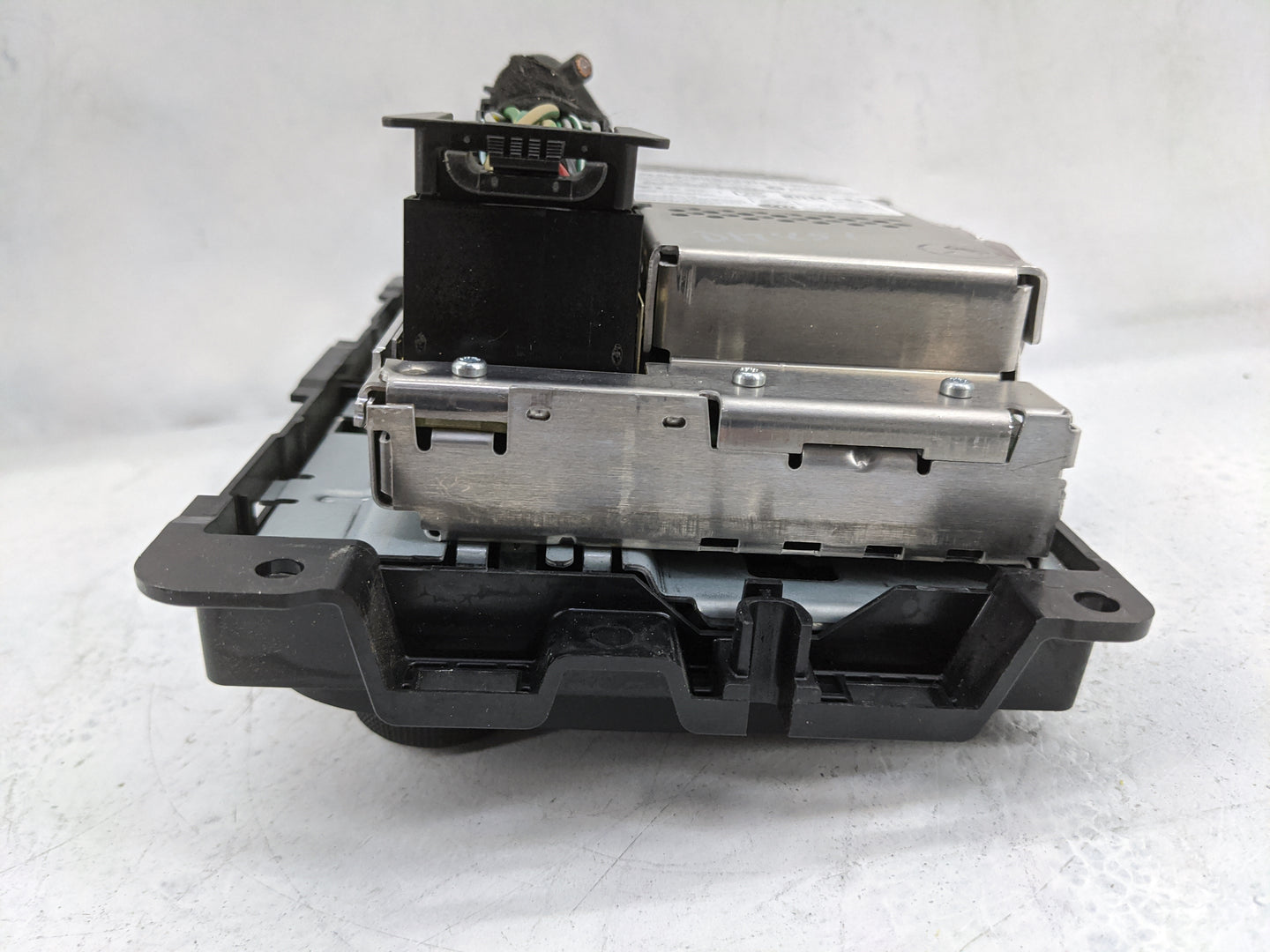 2017 Jeep Cherokee Radio AM FM Cd Player Receiver Replacement P/N:P68306938AB VP2 Fits OEM Used Auto Parts - Oemusedautopart