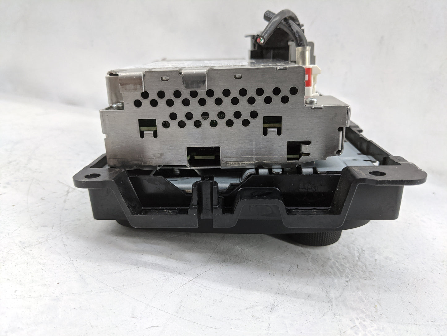 2017 Jeep Cherokee Radio AM FM Cd Player Receiver Replacement P/N:P68306938AB VP2 Fits OEM Used Auto Parts - Oemusedautopart