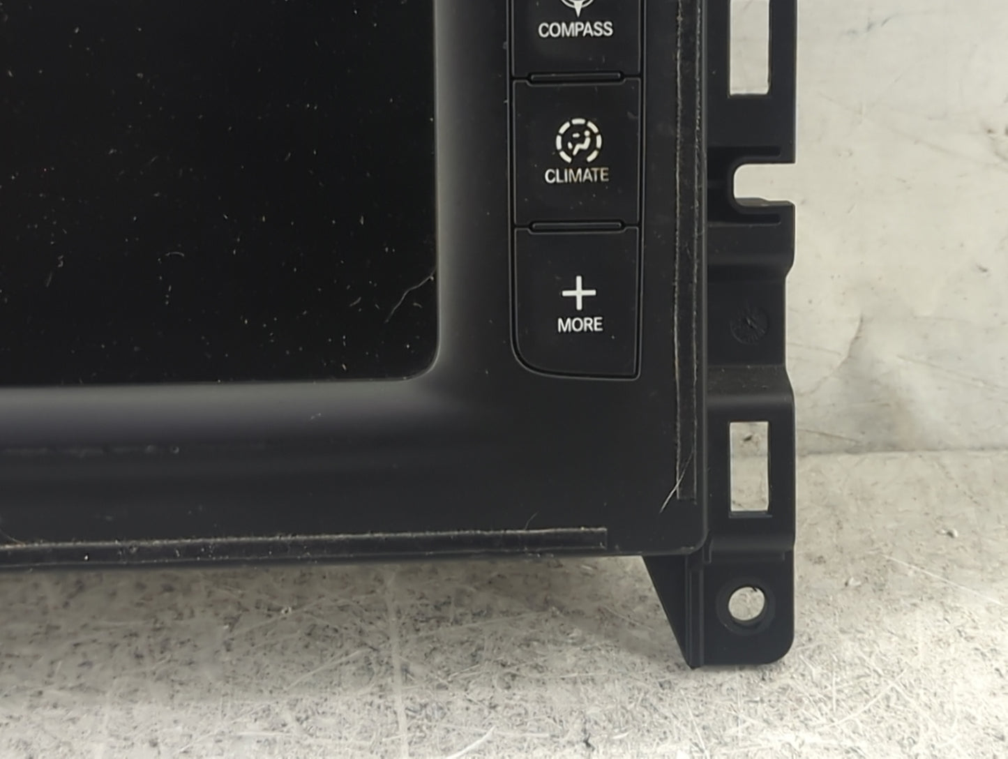 2017 Jeep Cherokee Radio AM FM Cd Player Receiver Replacement P/N:P68292885AB VP2, Y7OVP2 Fits OEM Used Auto Parts - Oemused