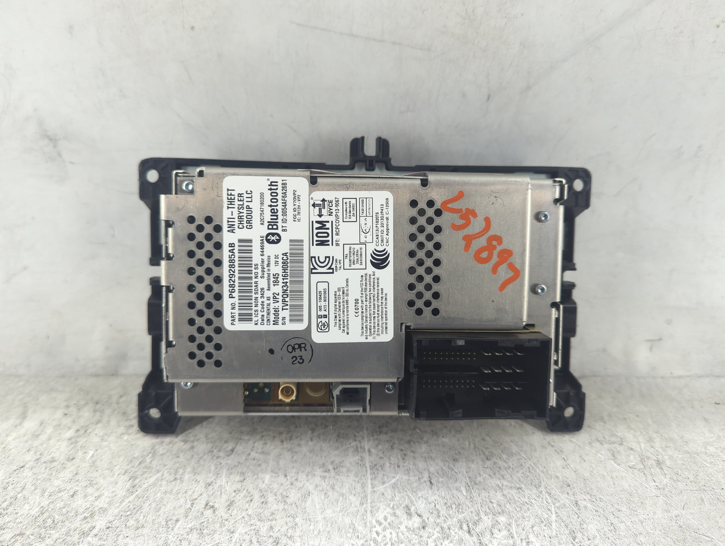 2017 Jeep Cherokee Radio AM FM Cd Player Receiver Replacement P/N:P68292885AB VP2, Y7OVP2 Fits OEM Used Auto Parts - Oemused