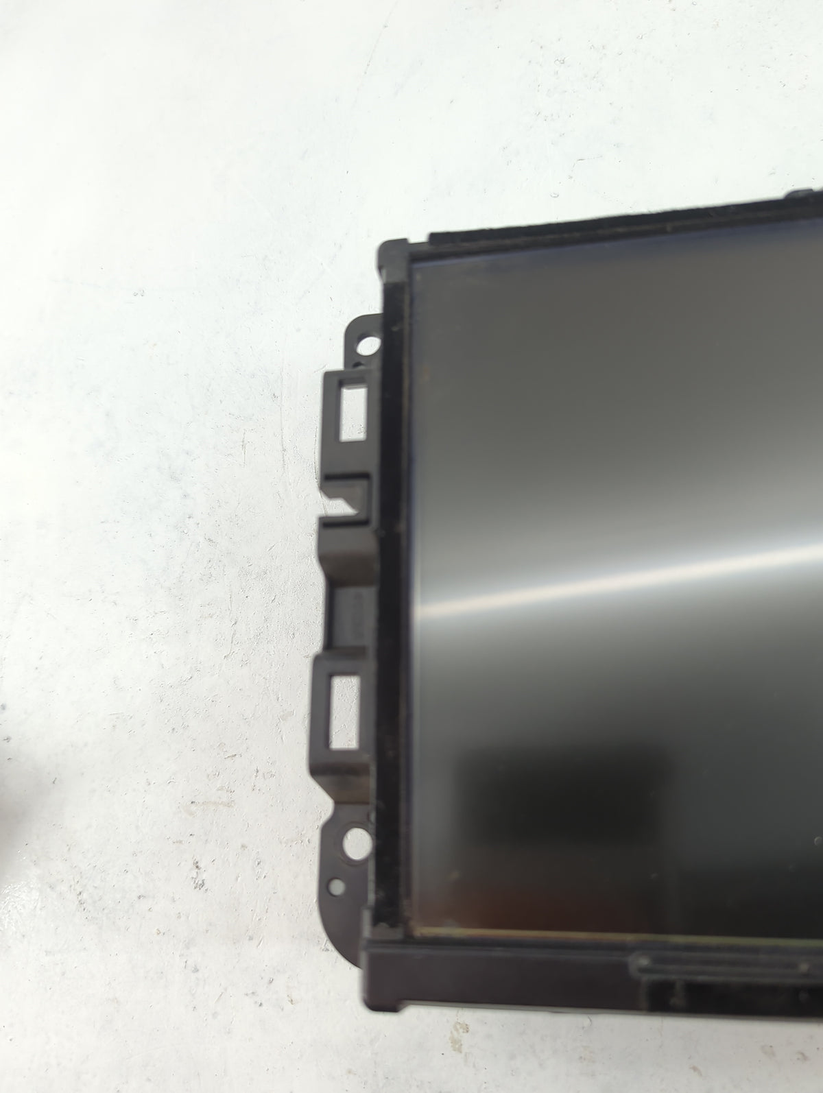 2017 Jeep Cherokee Information Radio Display Screen 1517920 - Oemusedautoparts1.com