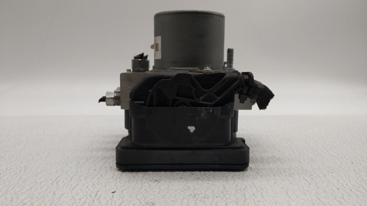 2017 Jeep Cherokee Anti-Lock Brake ABS Pump Module Actuator OEM P/N:P68293541AB Fits OEM Used Auto Parts - Oemusedautoparts1