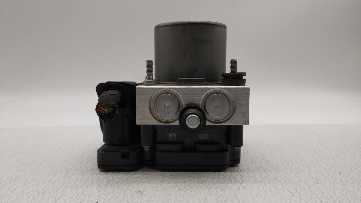 2017 Jeep Cherokee Anti-Lock Brake ABS Pump Module Actuator OEM P/N:P68293541AB Fits OEM Used Auto Parts - Oemusedautoparts1