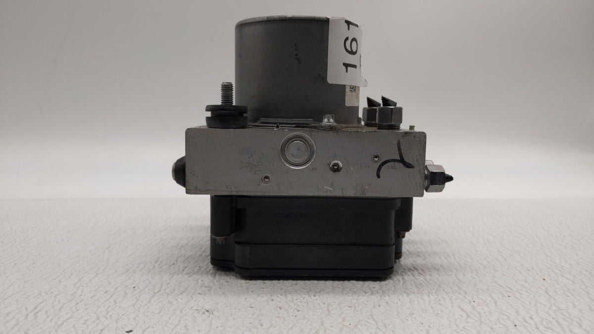 2017 Jeep Cherokee Anti-Lock Brake ABS Pump Module Actuator OEM P/N:P68293541AB Fits OEM Used Auto Parts - Oemusedautoparts1
