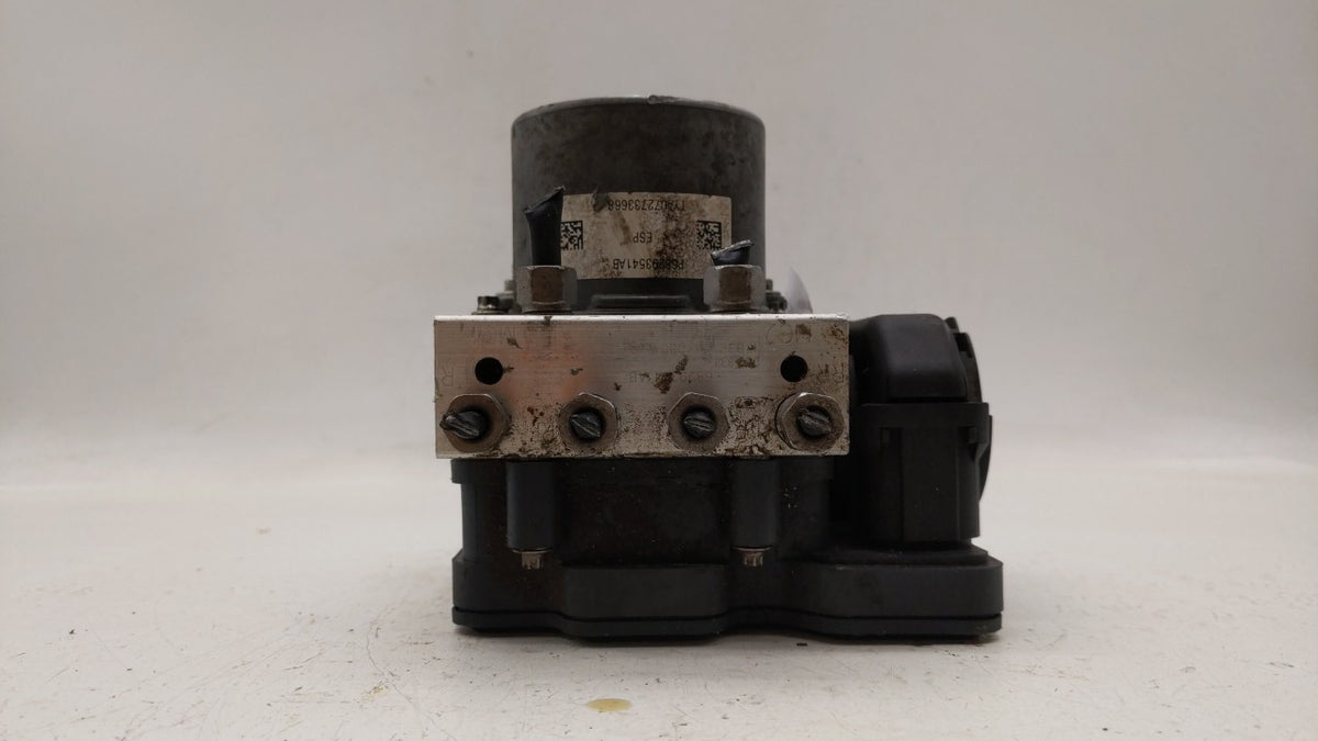 2017 Jeep Cherokee Anti-Lock Brake ABS Pump Module Actuator OEM P/N:P68293541AB Fits OEM Used Auto Parts - Oemusedautoparts1