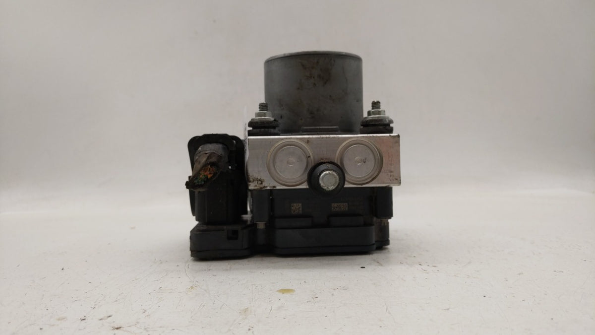 2017 Jeep Cherokee Anti-Lock Brake ABS Pump Module Actuator OEM P/N:P68293541AB Fits OEM Used Auto Parts - Oemusedautoparts1