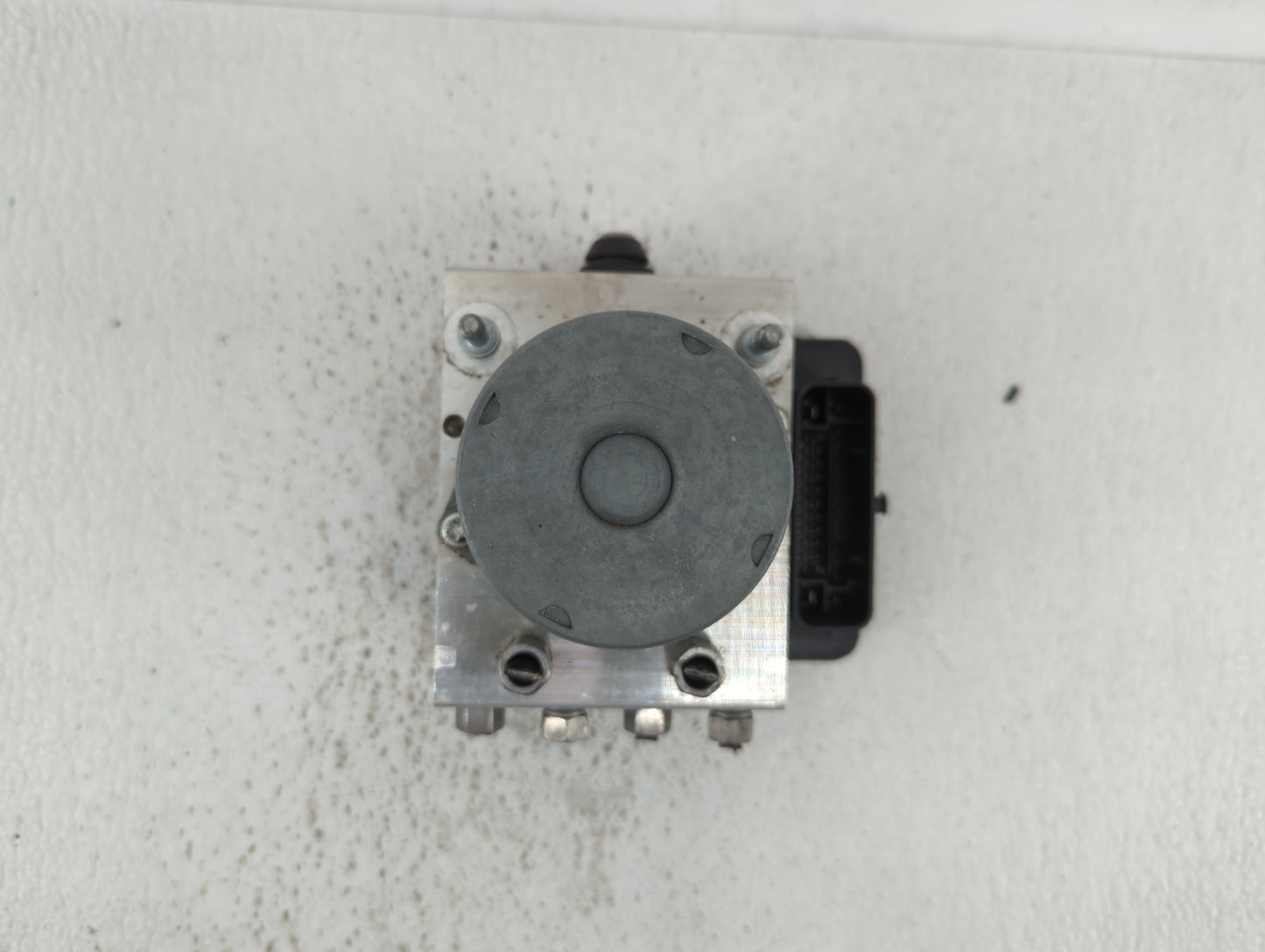 2017 Jeep Cherokee ABS Pump Control Module Replacement P/N:P68293542AB P68293541AB Fits OEM Used Auto Parts - Oemusedautopar