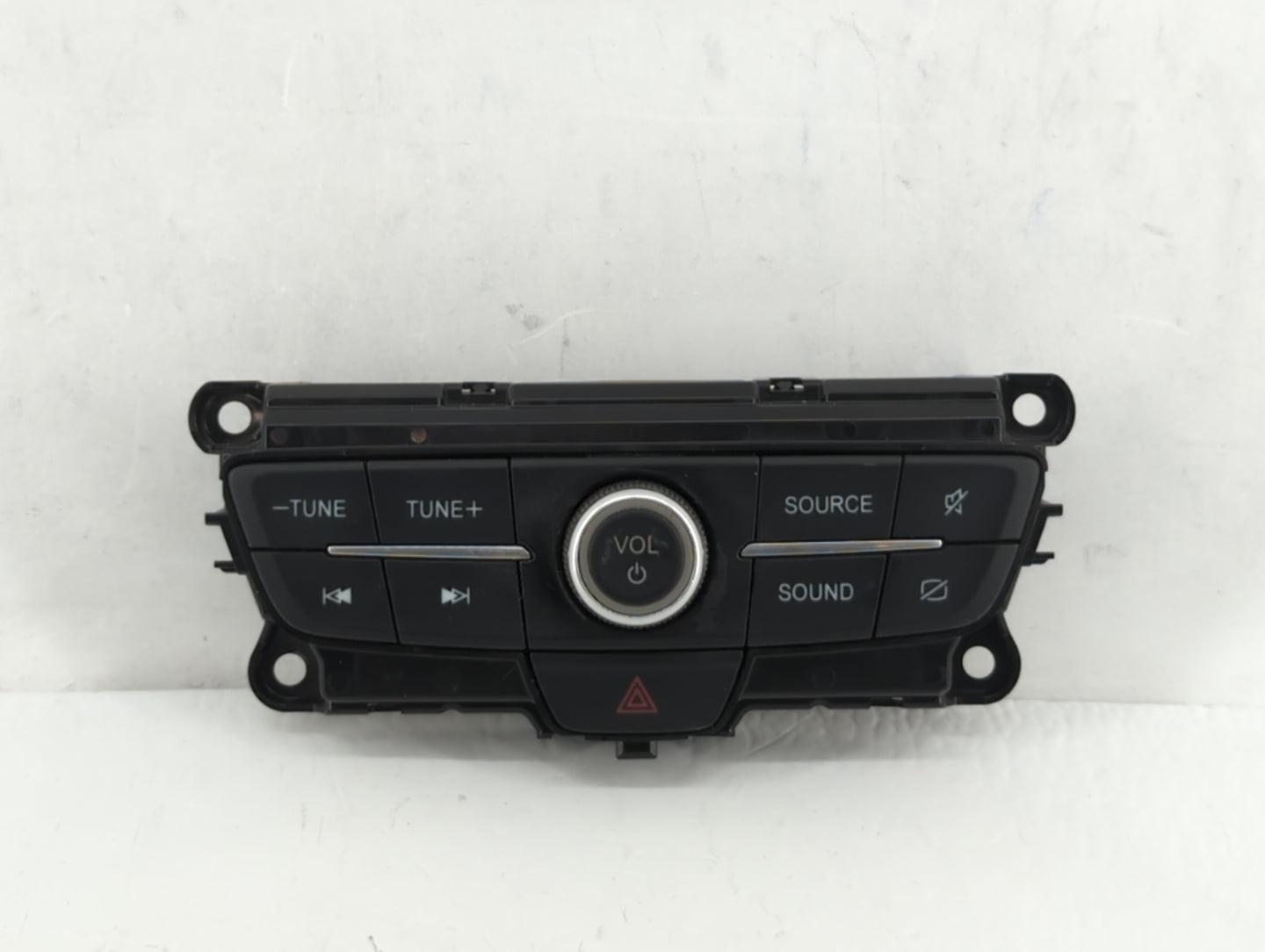 2017-2017 Jeep Cherokee Am Fm Cd Player Radio Receiver - Oemusedautoparts1.com
