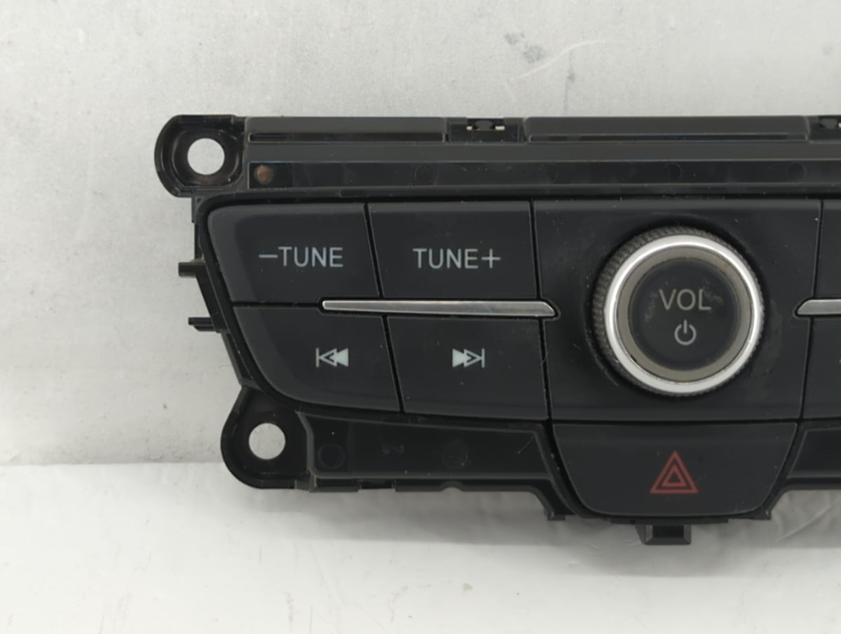 2017-2017 Jeep Cherokee Am Fm Cd Player Radio Receiver 393590 - Oemusedautoparts1.com