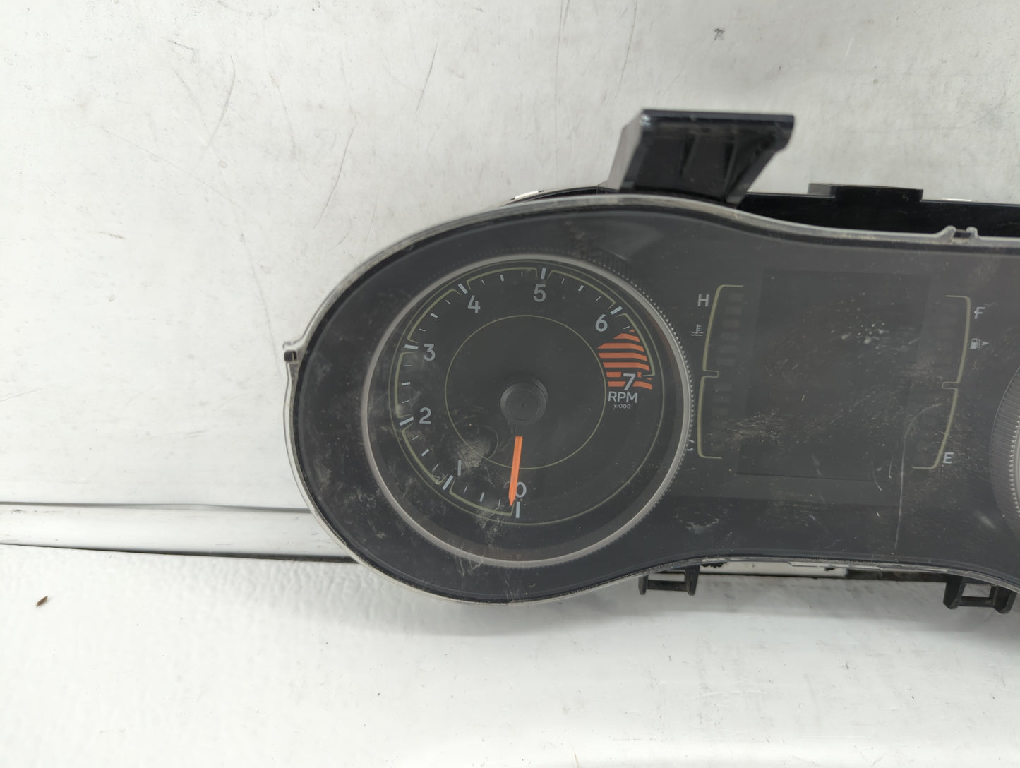 2017-2018 Jeep Cherokee Instrument Cluster Speedometer Gauges P/N:P68309005AC P68379607AE, P68309006AD Fits Fits 2017 2018 O