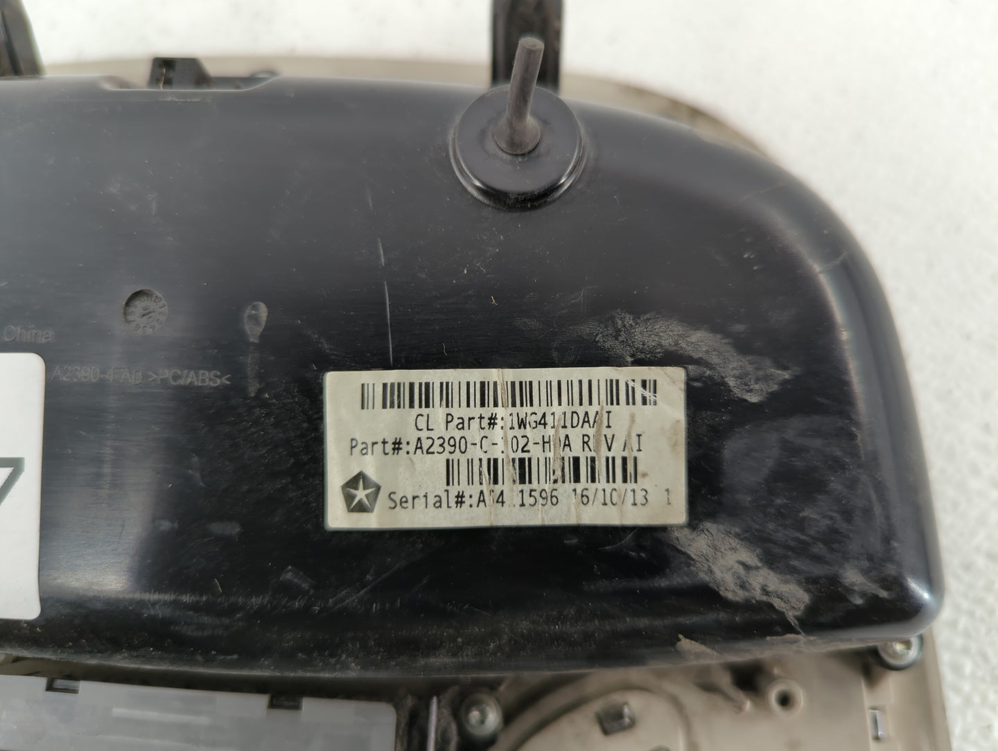 2017 Jeep Cherokee Overhead Roof Console - Oemusedautoparts1.com