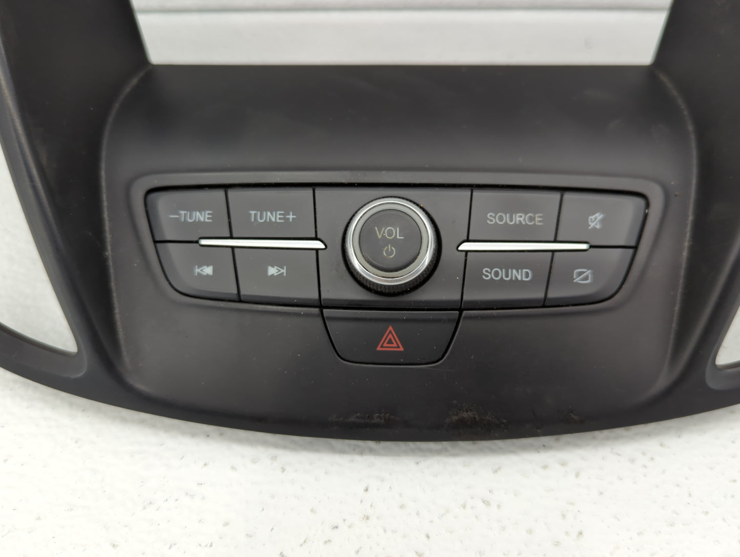 2017-2017 Jeep Cherokee Radio Control Panel - Oemusedautoparts1.com