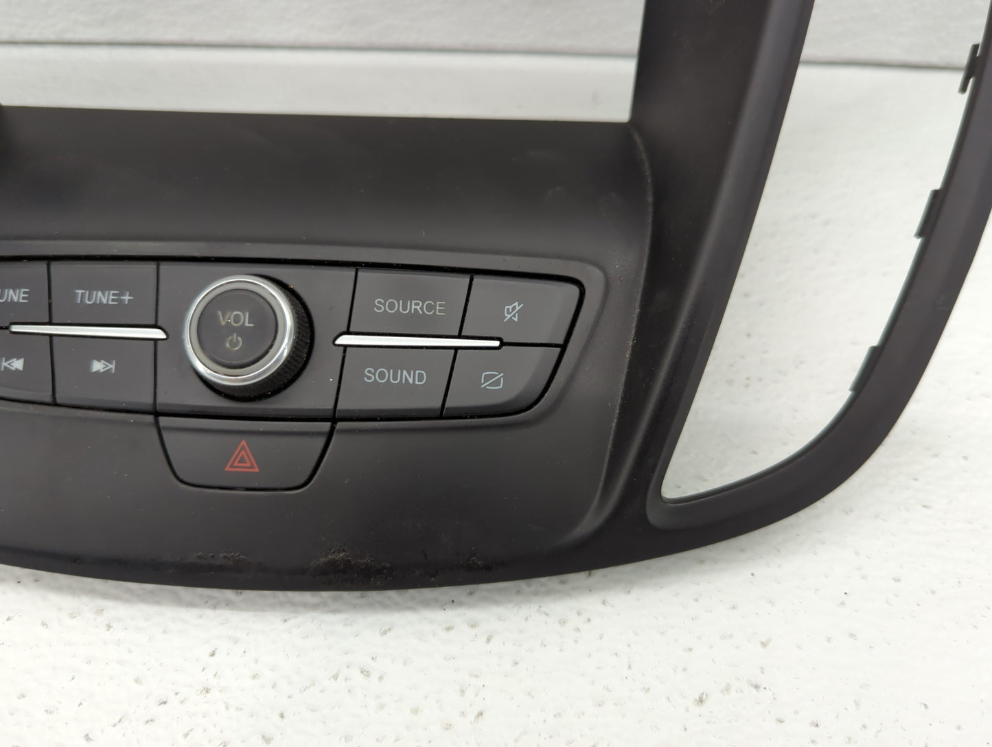 2017-2017 Jeep Cherokee Radio Control Panel - Oemusedautoparts1.com