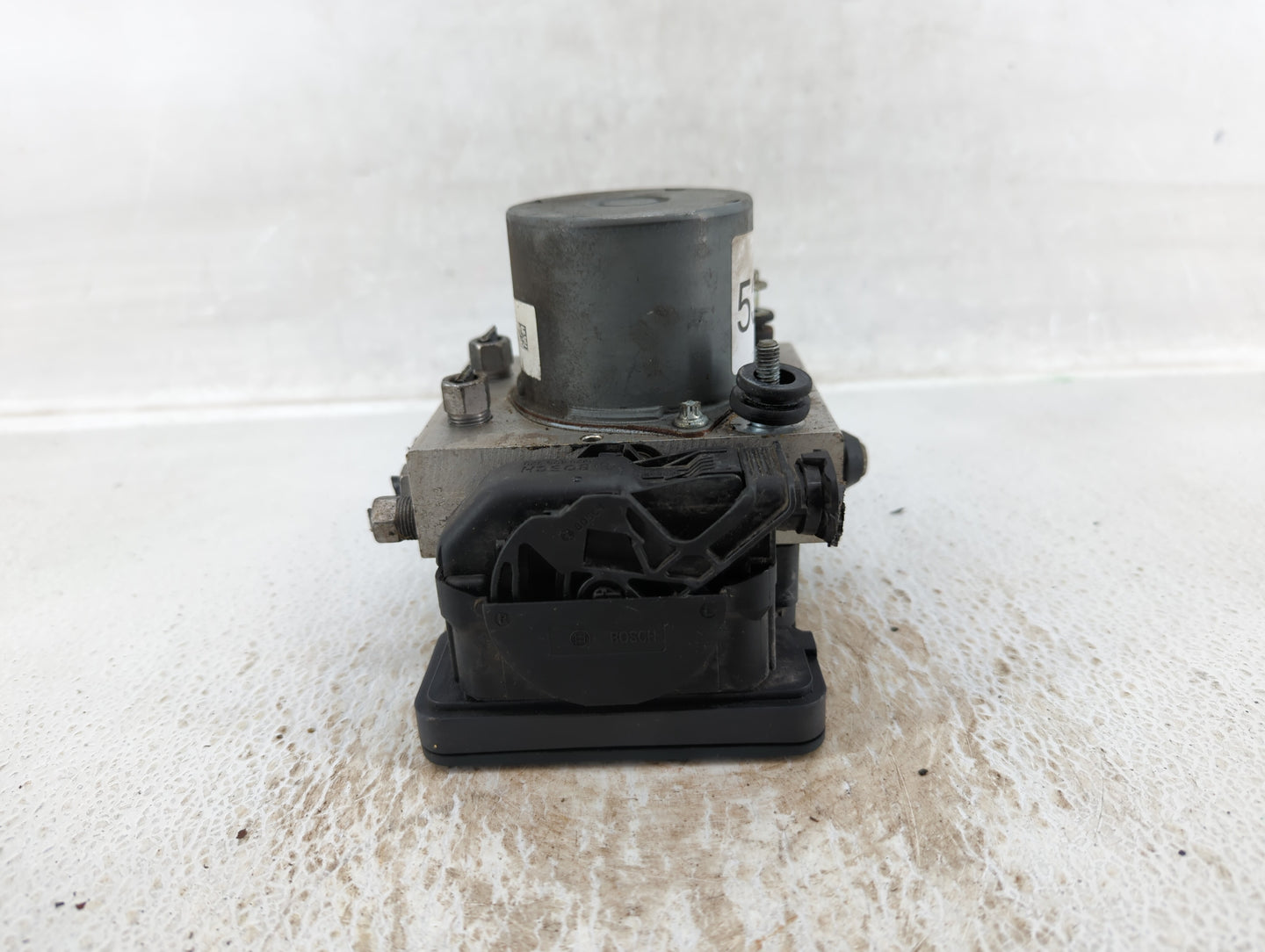 2017 Jeep Cherokee ABS Pump Control Module Replacement P/N:P68293541AB Fits OEM Used Auto Parts - Oemusedautoparts1.com