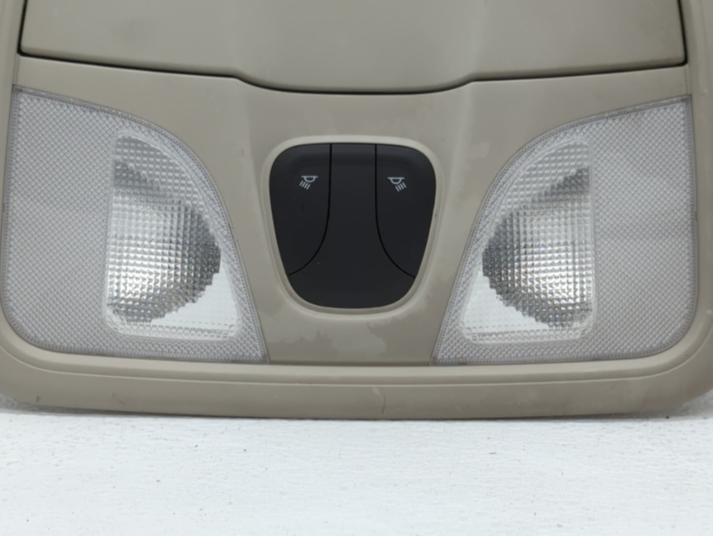 2017 Jeep Cherokee Overhead Roof Console - Oemusedautoparts1.com