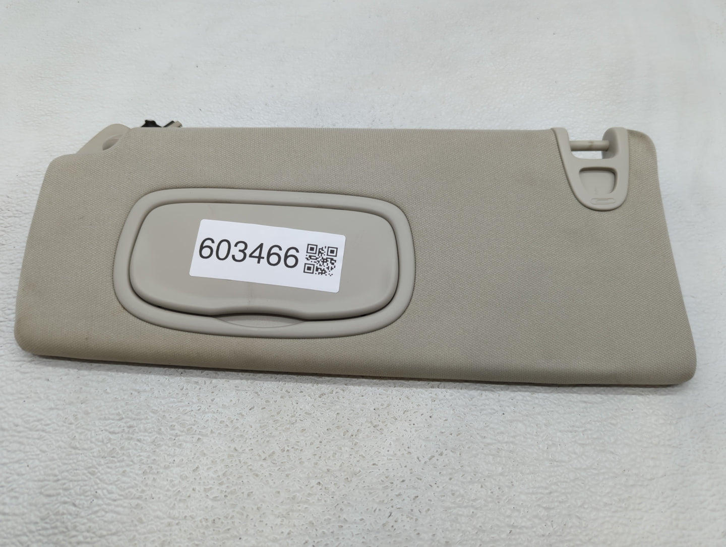 2014-2018 Jeep Cherokee Sun Visor Shade Replacement Driver Left Mirror Fits Fits 2014 2015 2016 2017 2018 OEM Used Auto Part
