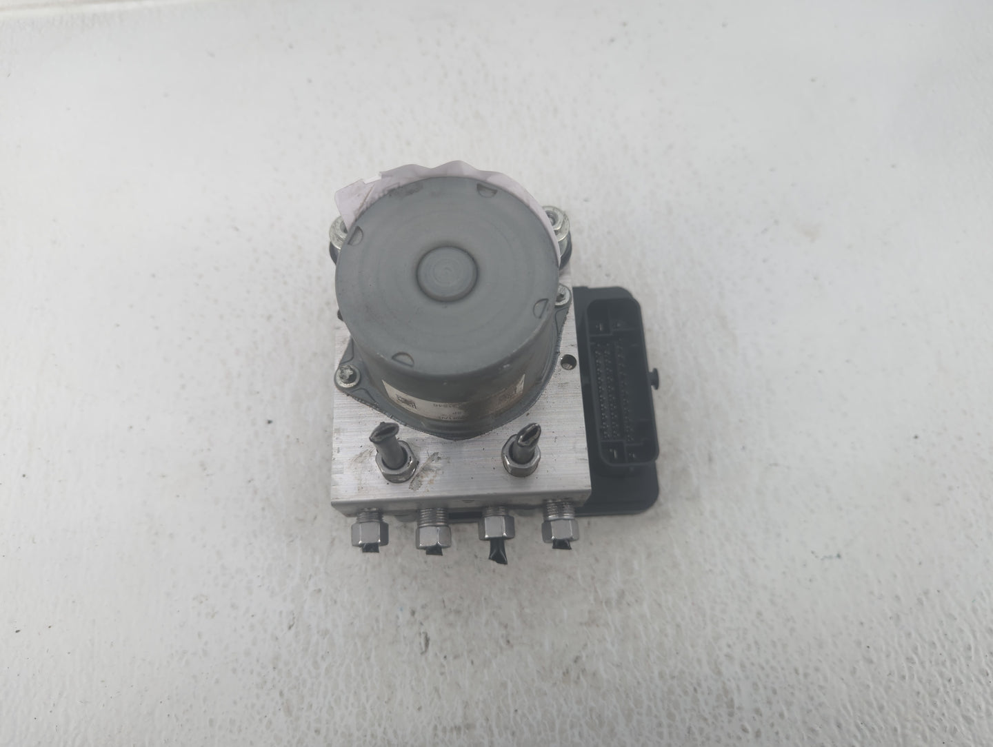 2017 Jeep Cherokee ABS Pump Control Module Replacement P/N:269 834 68293541AB Fits OEM Used Auto Parts - Oemusedautoparts1.c