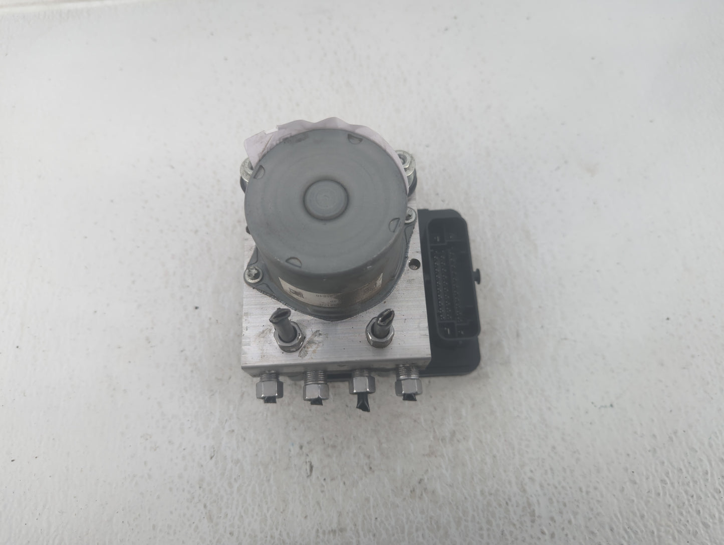 2017 Jeep Cherokee ABS Pump Control Module Replacement P/N:269 834 68293541AB Fits OEM Used Auto Parts - Oemusedautoparts1.c