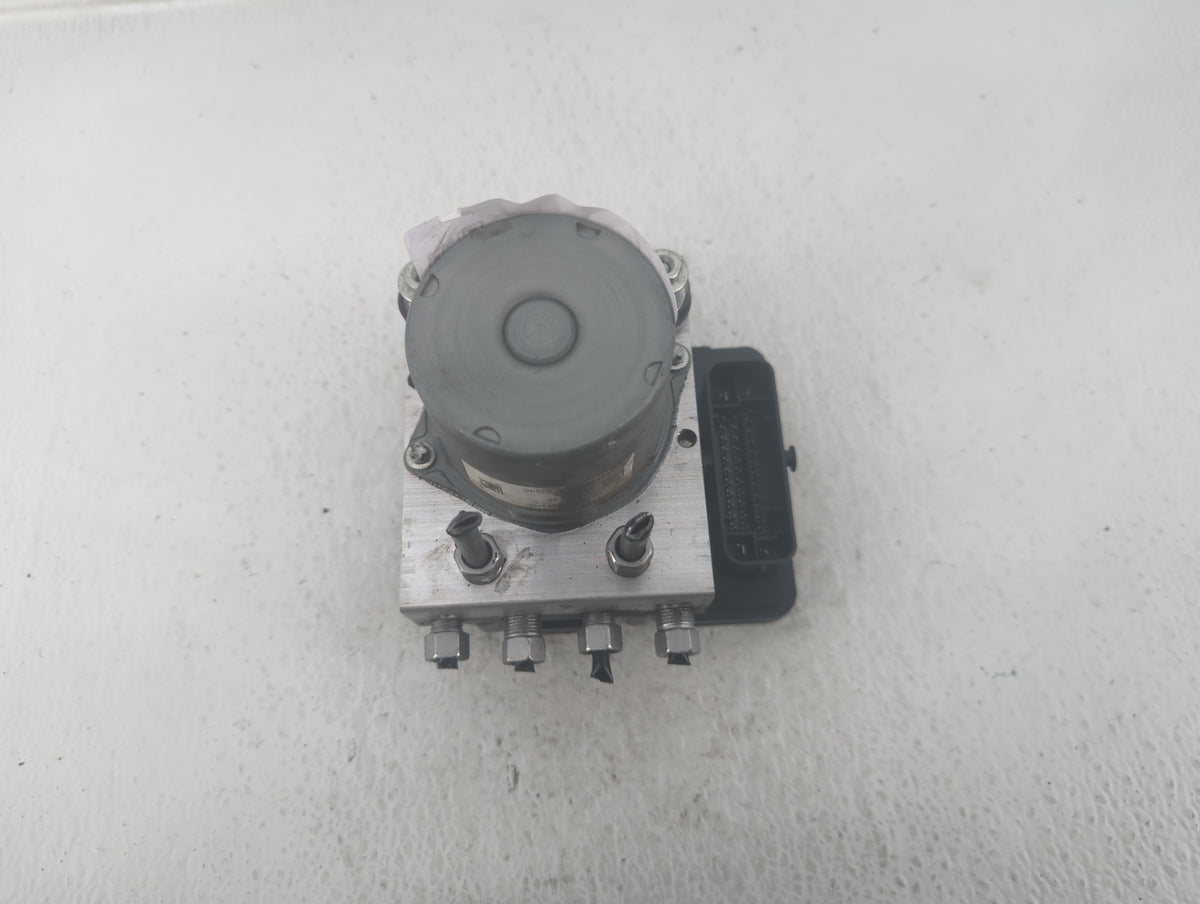 2017 Jeep Cherokee Anti-Lock Brake ABS Pump Module Actuator OEM P/N:269 834 68293541AB Fits OEM Used Auto Parts - Oemusedaut