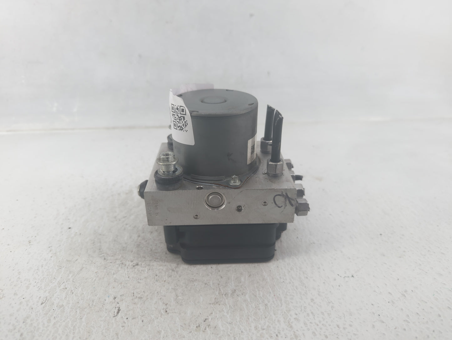 2017 Jeep Cherokee ABS Pump Control Module Replacement P/N:269 834 68293541AB Fits OEM Used Auto Parts - Oemusedautoparts1.c