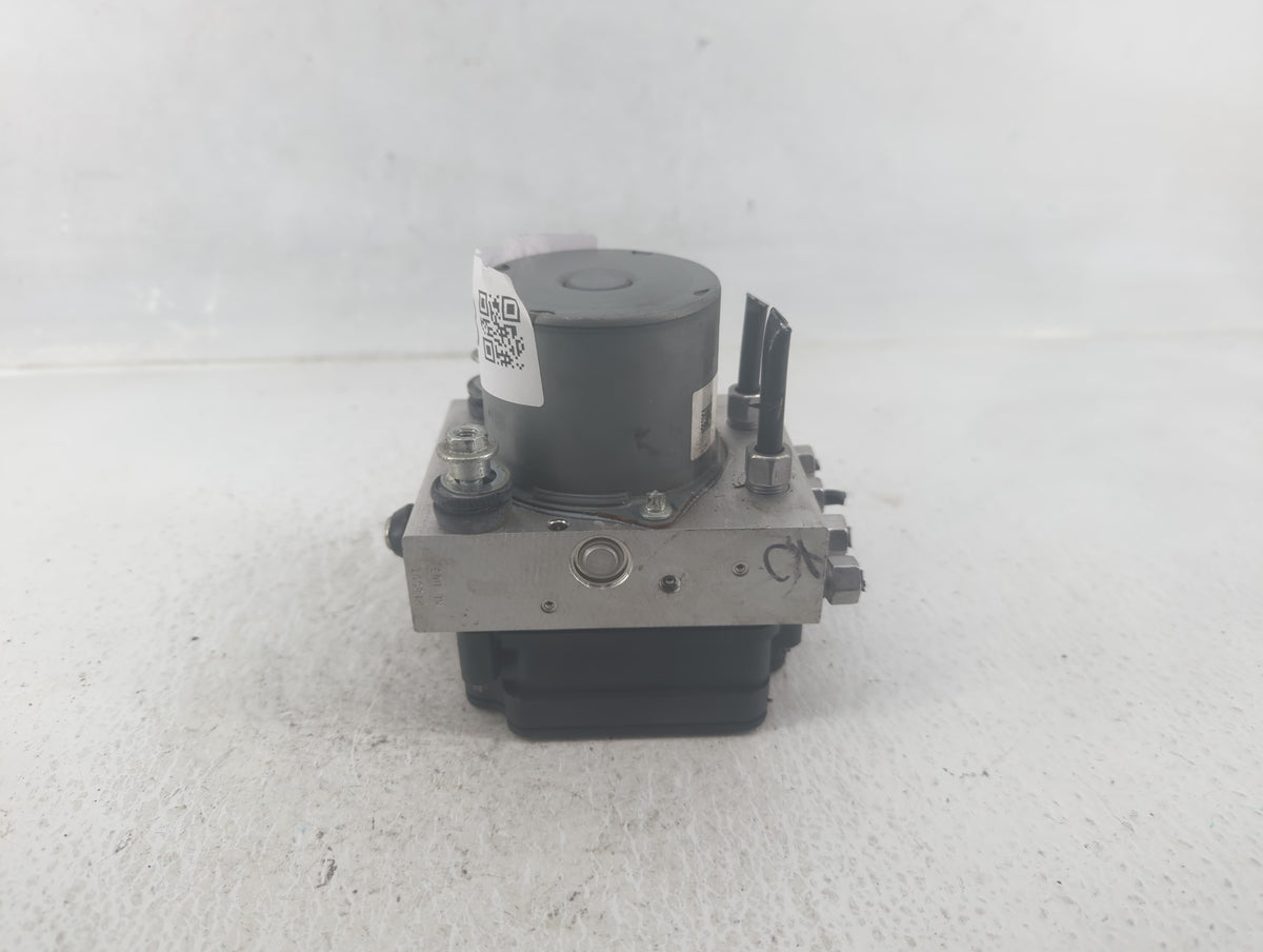 2017 Jeep Cherokee Anti-Lock Brake ABS Pump Module Actuator OEM P/N:269 834 68293541AB Fits OEM Used Auto Parts - Oemusedaut